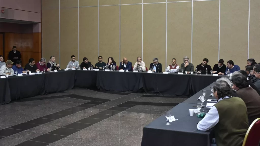Continúa la mesa de negociación salarial para el segundo semestre de 2025