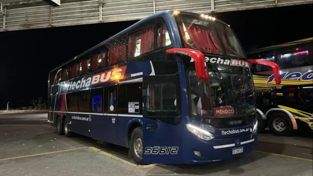 Tragedia en Pichanal: hallan sin vida a una mujer dentro de un colectivo de larga distancia