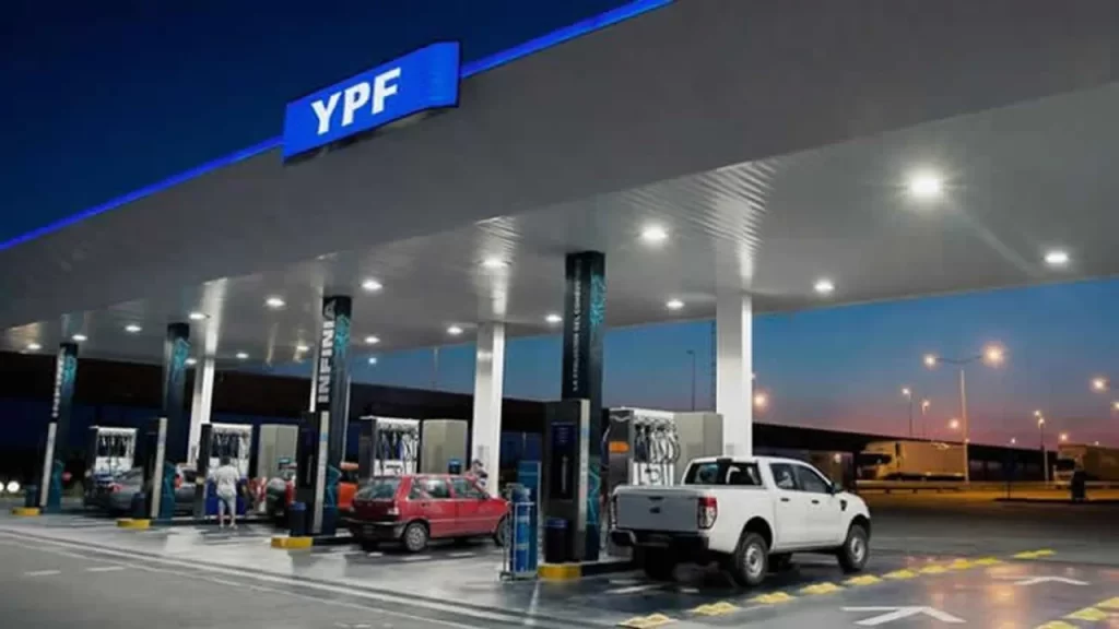YPF vuelve a subir los combustibles: nuevo aumento del 2,5% desde la medianoche