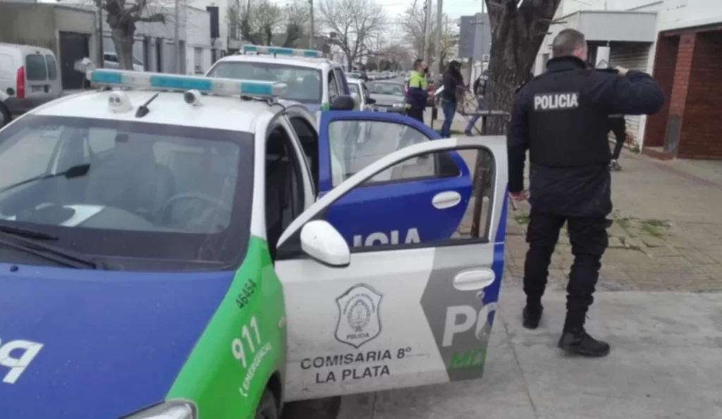 Un policía fue hallado muerto dentro de su auto en La Plata