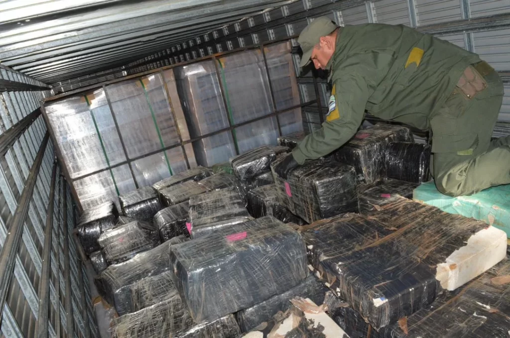 Formosa: interceptaron un camión proveniente de Paraguay que se dirigía a Chile con 1.500 kilos de marihuana