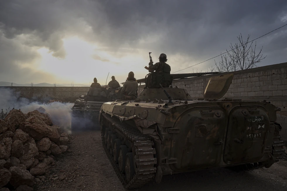 Siria e Israel acuerdan un alto al fuego, pero persisten los combates tribales en el sur sirio