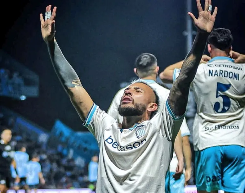 Con un golazo de Duván Vergara, Racing le ganó 1-0 a Belgrano en Córdoba