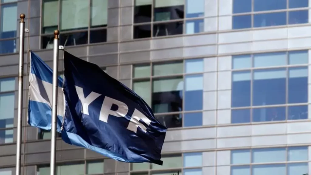 Causa YPF: Argentina argumentó su posición para sostener la suspensión de la cesión de acciones