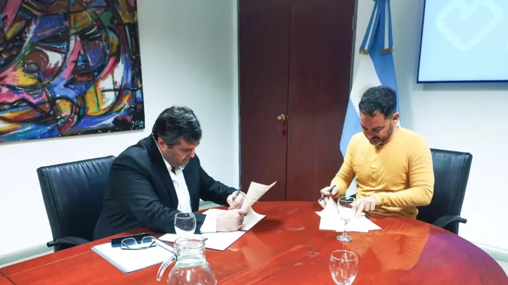 La AMT y la Municipalidad de Salta firmaron un nuevo convenio para el sistema impropio