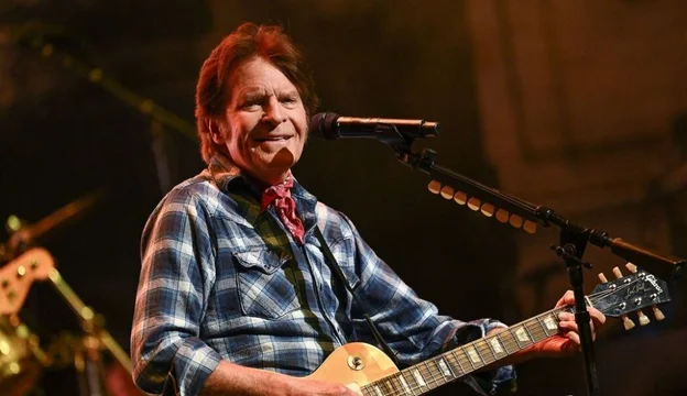 John Fogerty lanza un álbum con regrabaciones de 20 clásicos de Creedence y un guiño a Taylor Swift