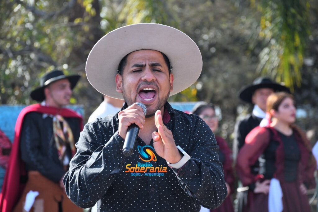 Murió el cantante Seba Velázquez tras protagonizar un accidente en Circunvalación Oeste