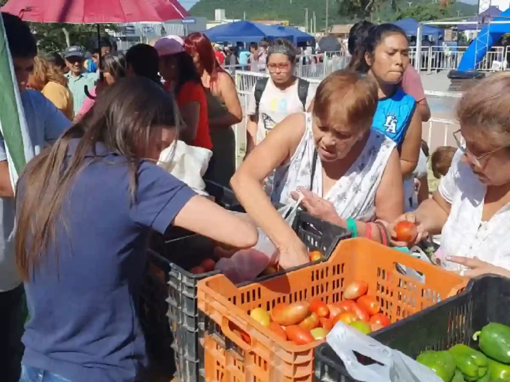 Con ofertas imperdibles, llega “El mercado en tu barrio” a Santa Lucía