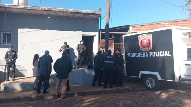 Un hombre mató a sus dos hijos y se suicidó en Misiones: también hirió a su pareja y a su cuñado