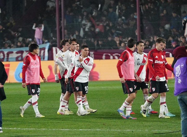 River no pudo pasar del empate ante Lanús y es único líder de la Zona B del Torneo Clausura 2025