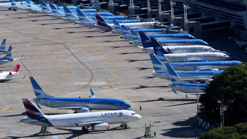 Aerolíneas Argentinas cancela 28 servicios y reprograma 43 por paro de controladores