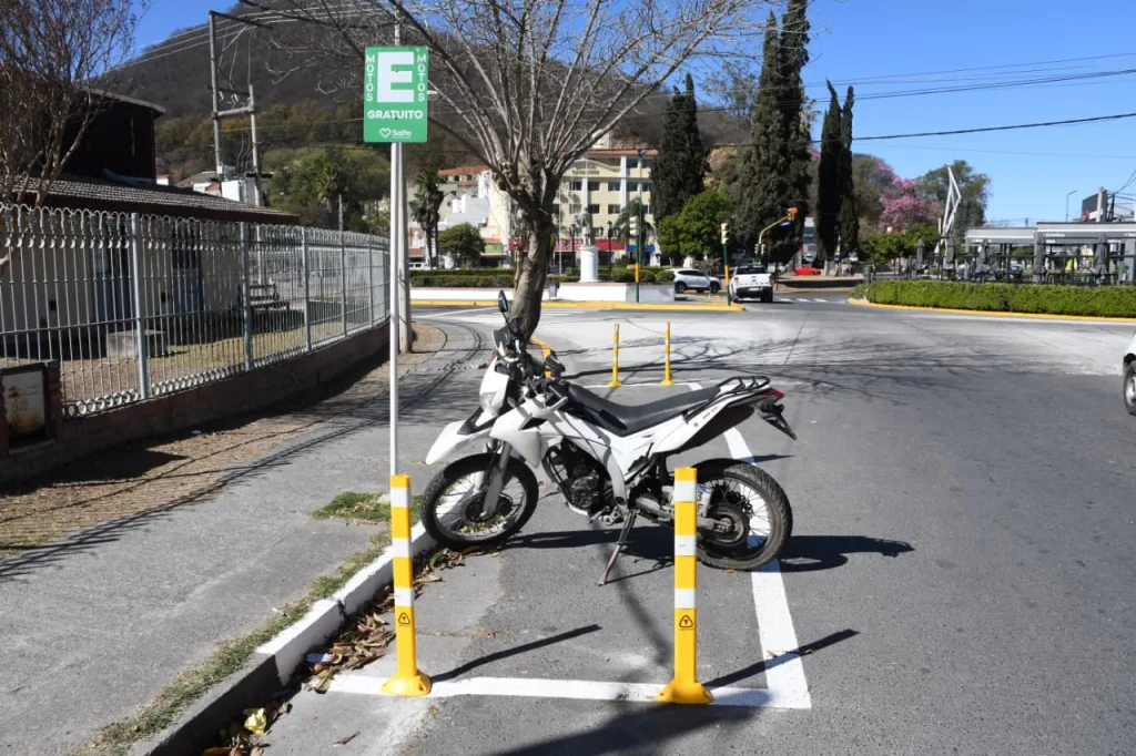 Habrá nuevos espacios de estacionamiento para motos disponibles en el centro