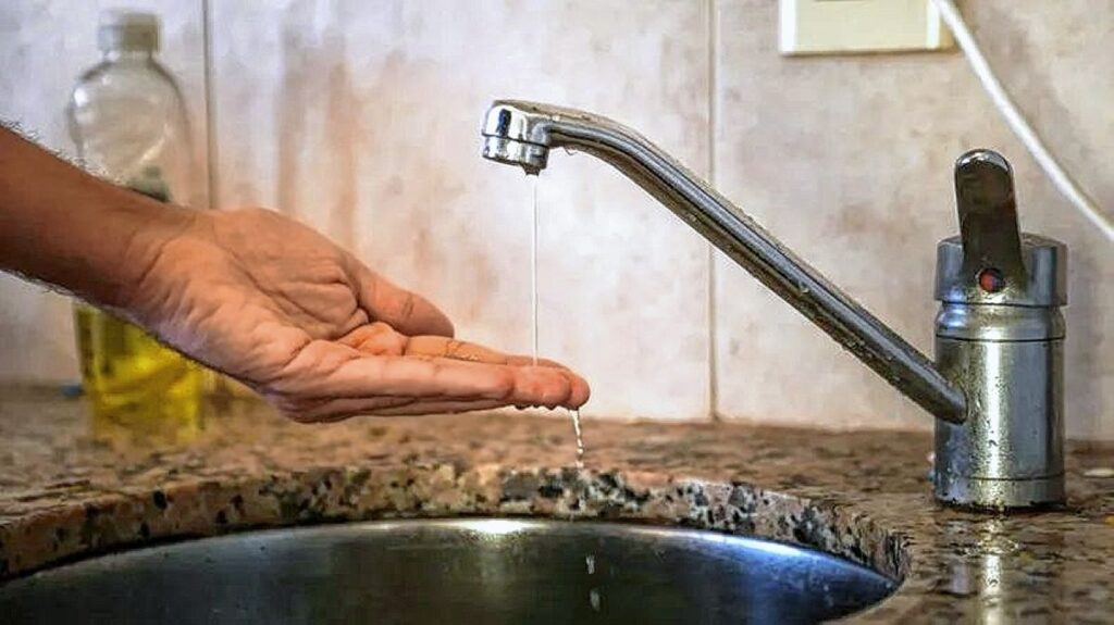 Cortes del servicio de agua potable para este sábado en barrios de Salta Capital