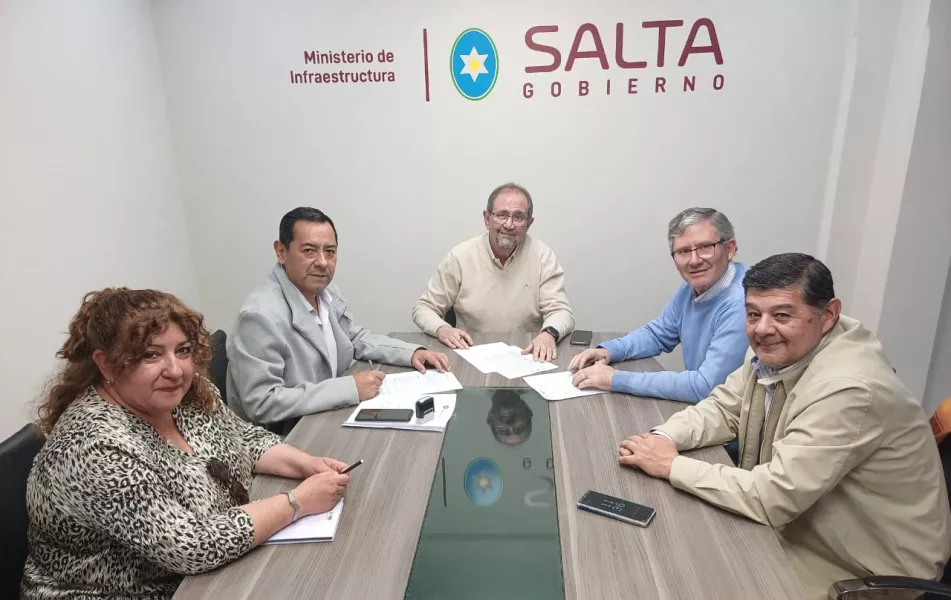 Los municipios de La Viña y Coronel Moldes firmaron convenios para ejecutar obras públicas