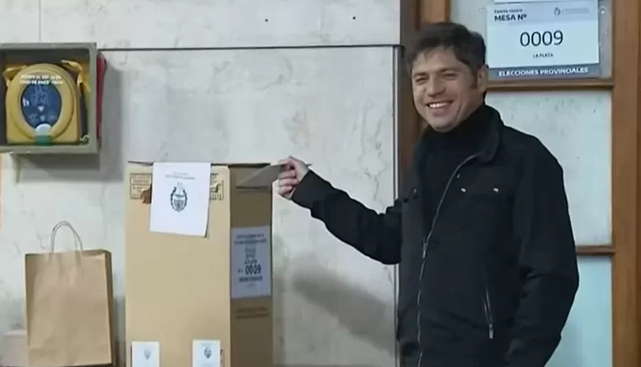 Votó Axel Kicillof en La Plata: «Nos jugamos todos, tenemos que escuchar a las urnas»