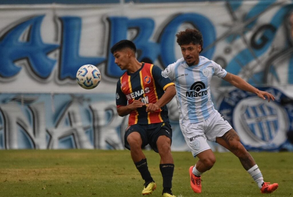 Gimnasia y Tiro visita a Colegiales con la obligación de sumar
