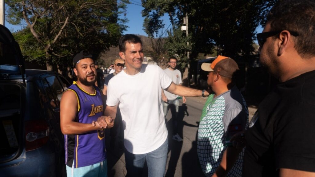 Urtubey en Cerrillos: “Tenemos que salir a defender a la gente”
