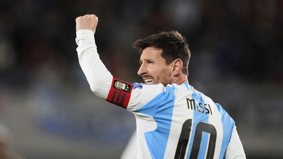 Con una actuación estelar de Messi, la Selección argentina goleó 3-0 a Venezuela en las Eliminatorias