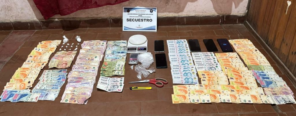 Desbaratan una boca de expendio de droga en Las Lajitas