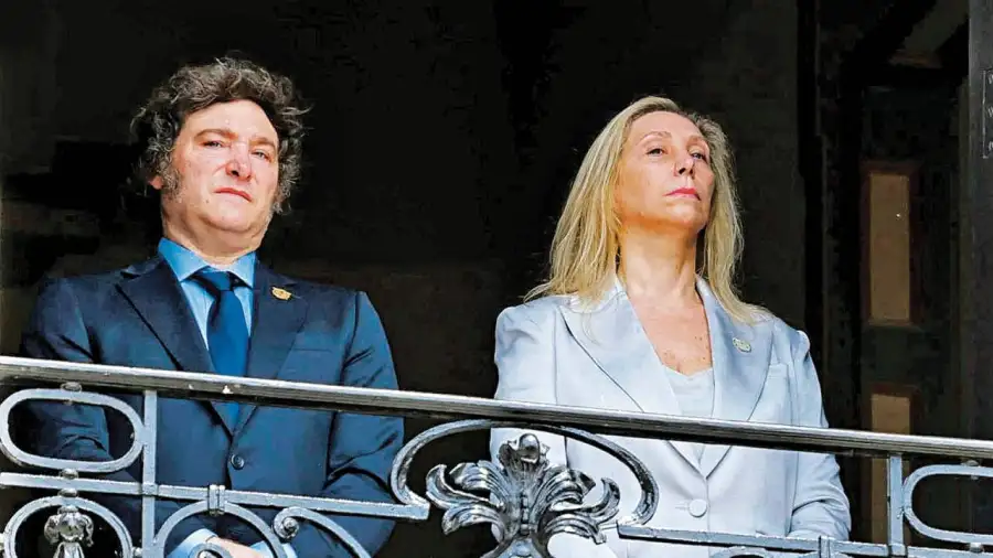 Duras críticas del Wall Street Journal y Financial Times hacia Karina Milei