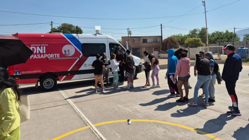 Continúan los operativos del Registro Civil en distintos barrios de Capital