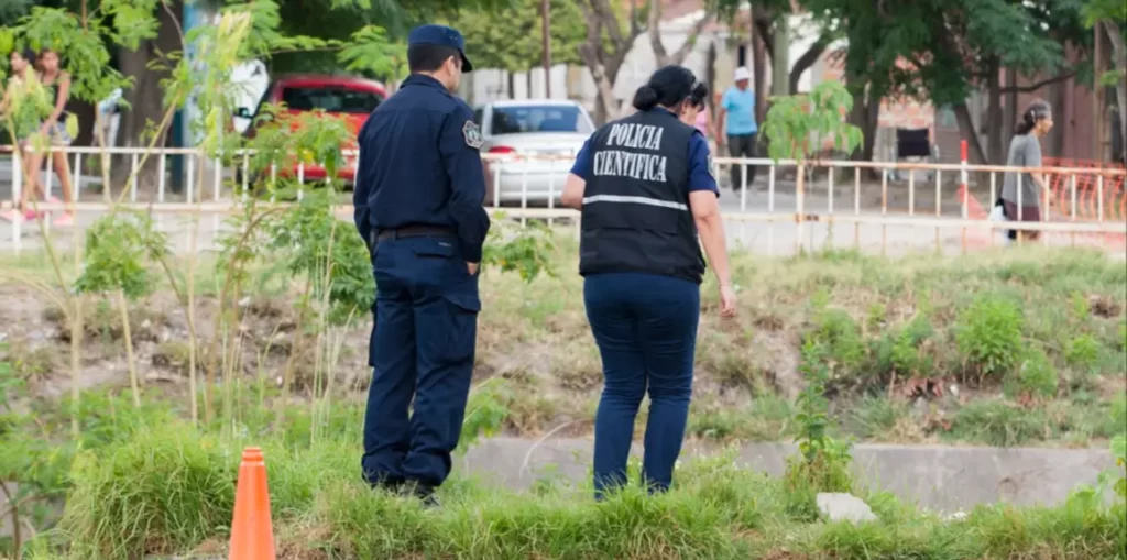 Hallaron a una persona sin vida cerca de La Veloz del Norte