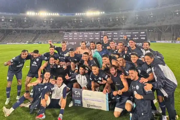 Independiente de Rivadavia eliminó a River en penales y jugará su primera final de la Copa Argentina