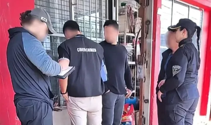 Misiones: detuvieron a un preceptor acusado de acosar a alumnas en redes sociales