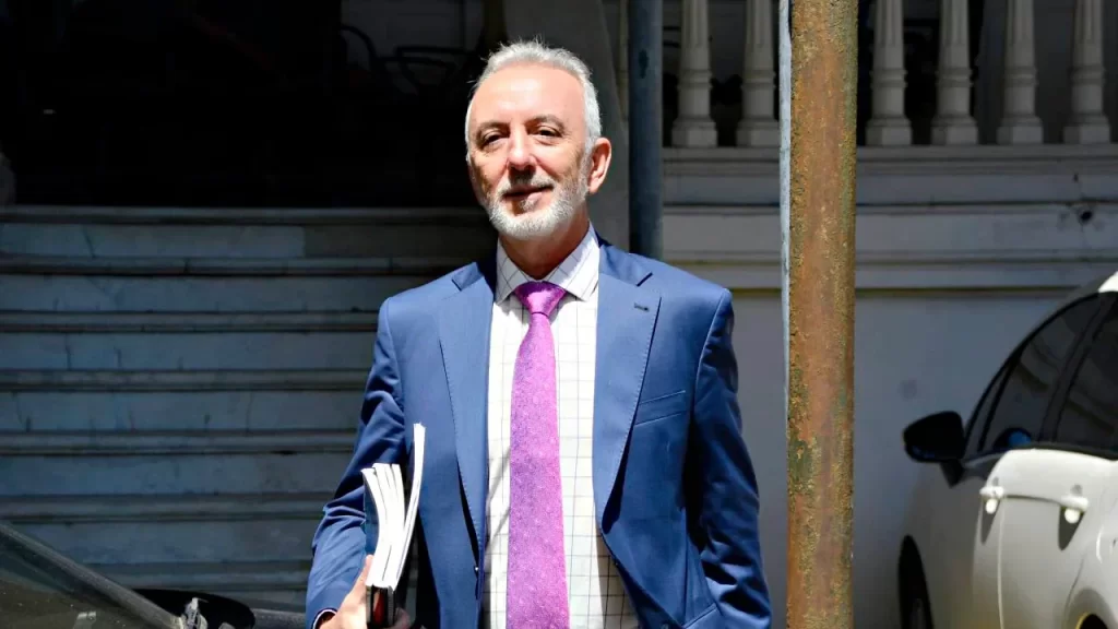 Allanaron despacho de juez federal de Rosario y de un escribano vinculado a una causa por extorsión y lavado