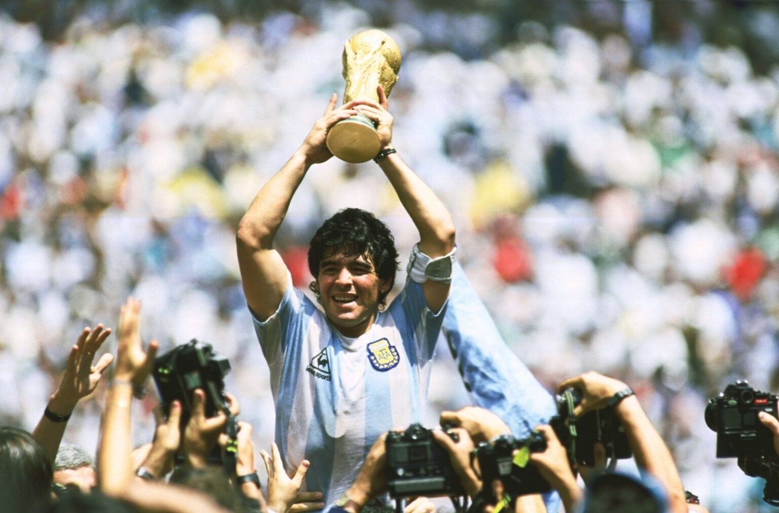 Se cumplen 65 años del nacimiento de Diego Armando Maradona