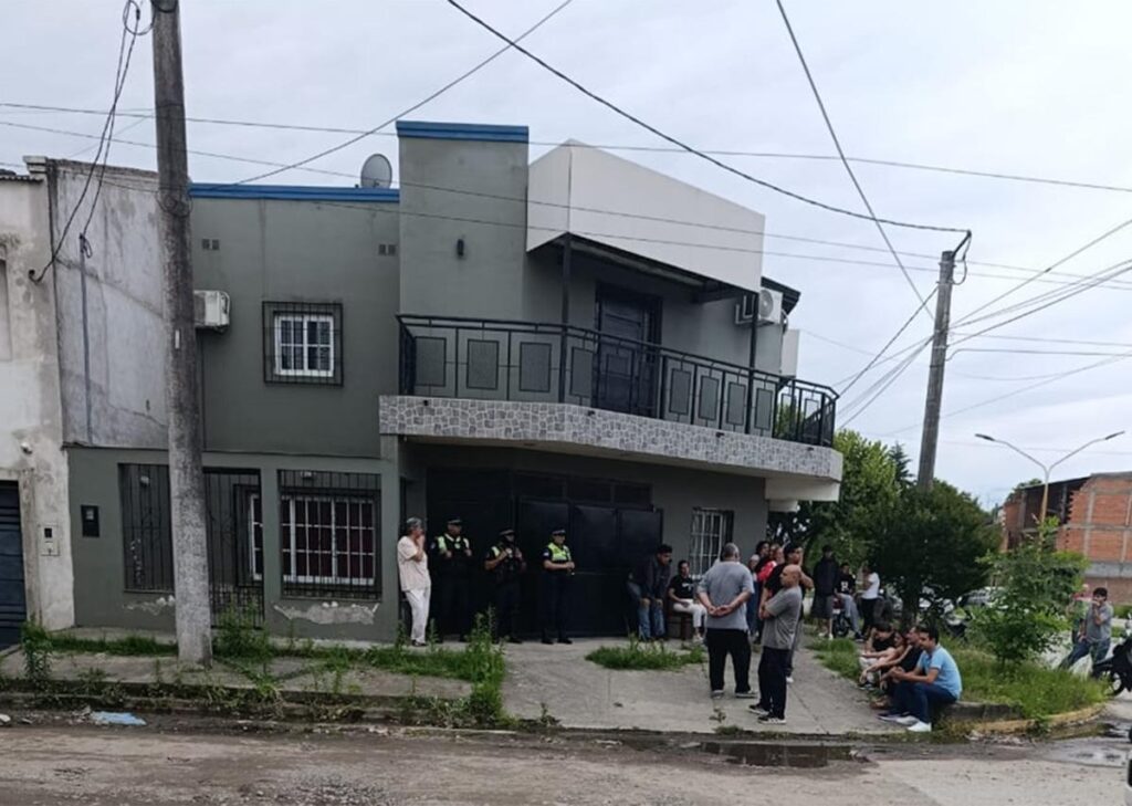 Macabro: Encontraron el cuerpo de un contador descuartizado en el freezer de su casa