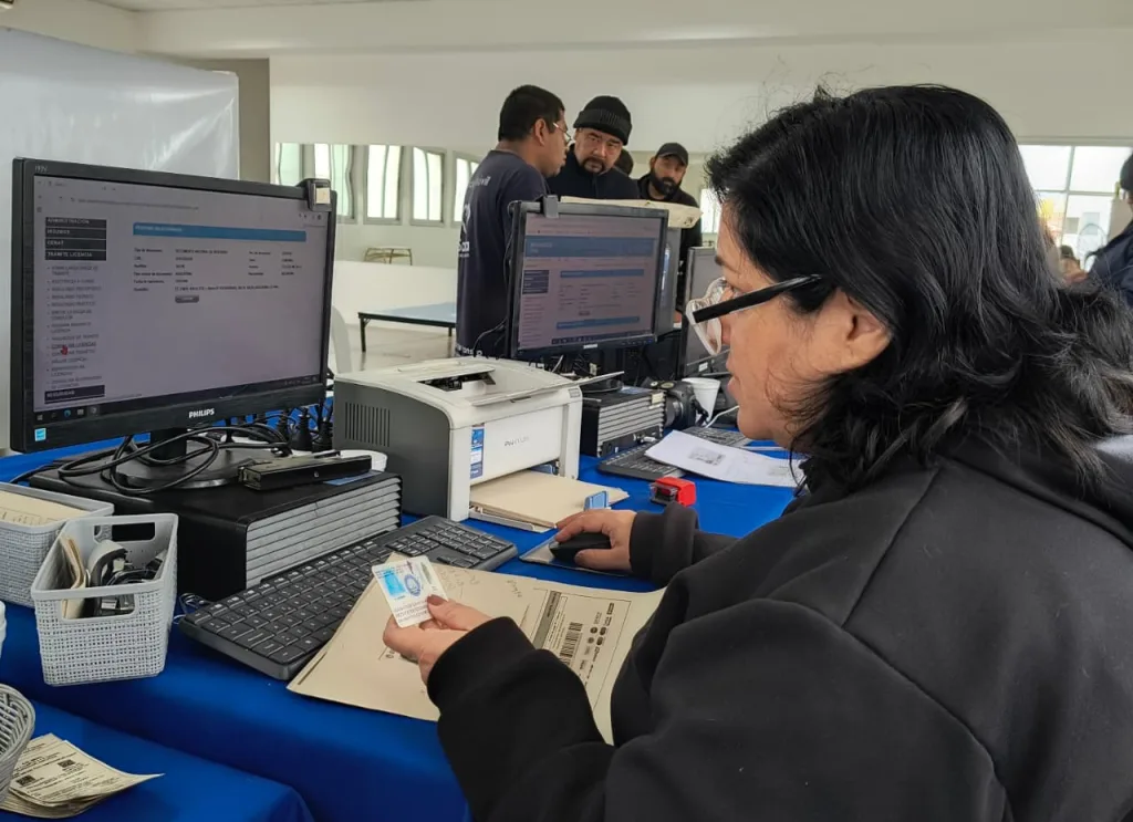 La Municipalidad implementa avisos por WhatsApp para la renovación de licencias de conducir