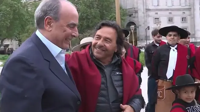 «Quiero que se hagan las obras»: Sáenz montó una protesta frente a la Casa Rosada
