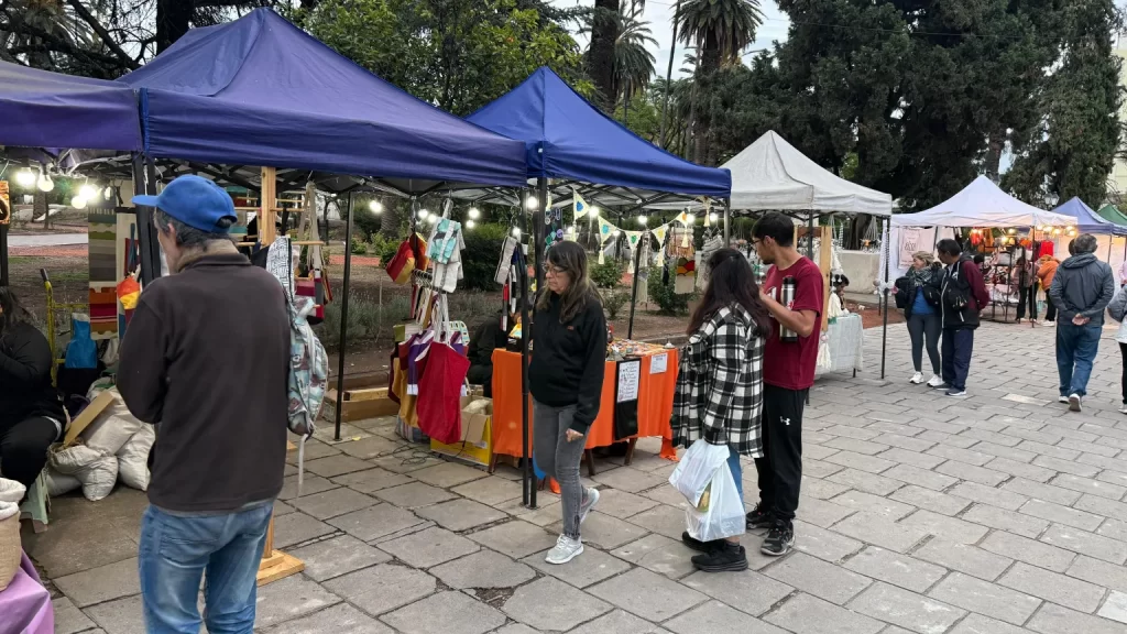Se invita a vecinos y turistas a recorrer los Paseos Artesanales este fin de semana