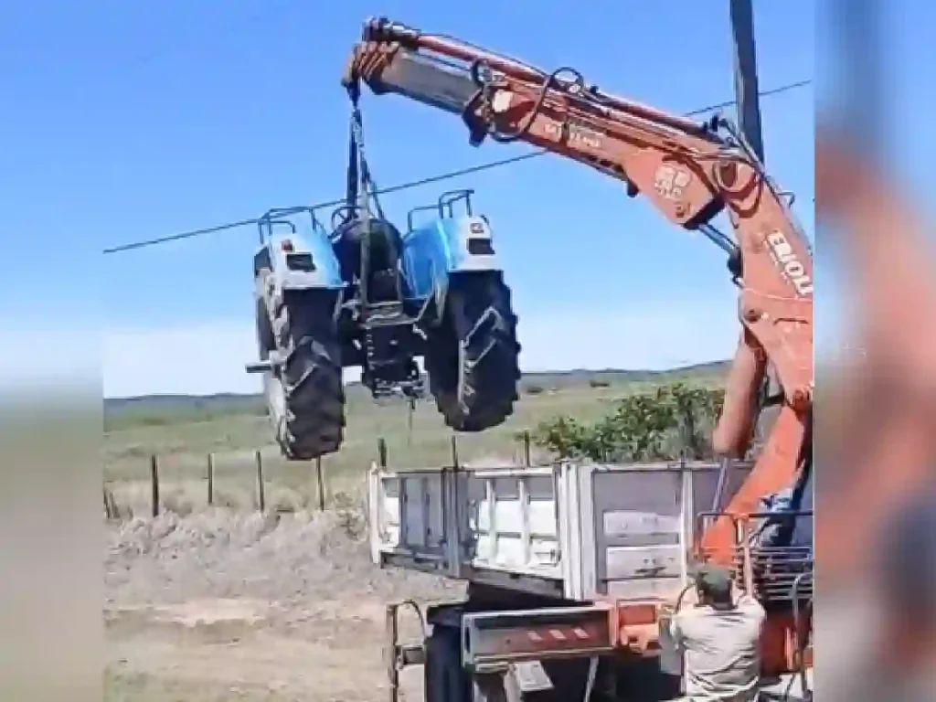 Rosario de la Frontera: un tractor se abrió en dos y el conductor se salvó de milagro