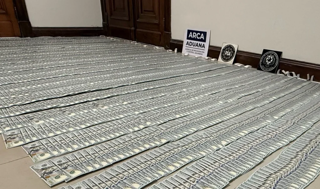 Desmantelan una asociación ilícita dedicada al lavado de activos y decomisan casi 840 mil dólares