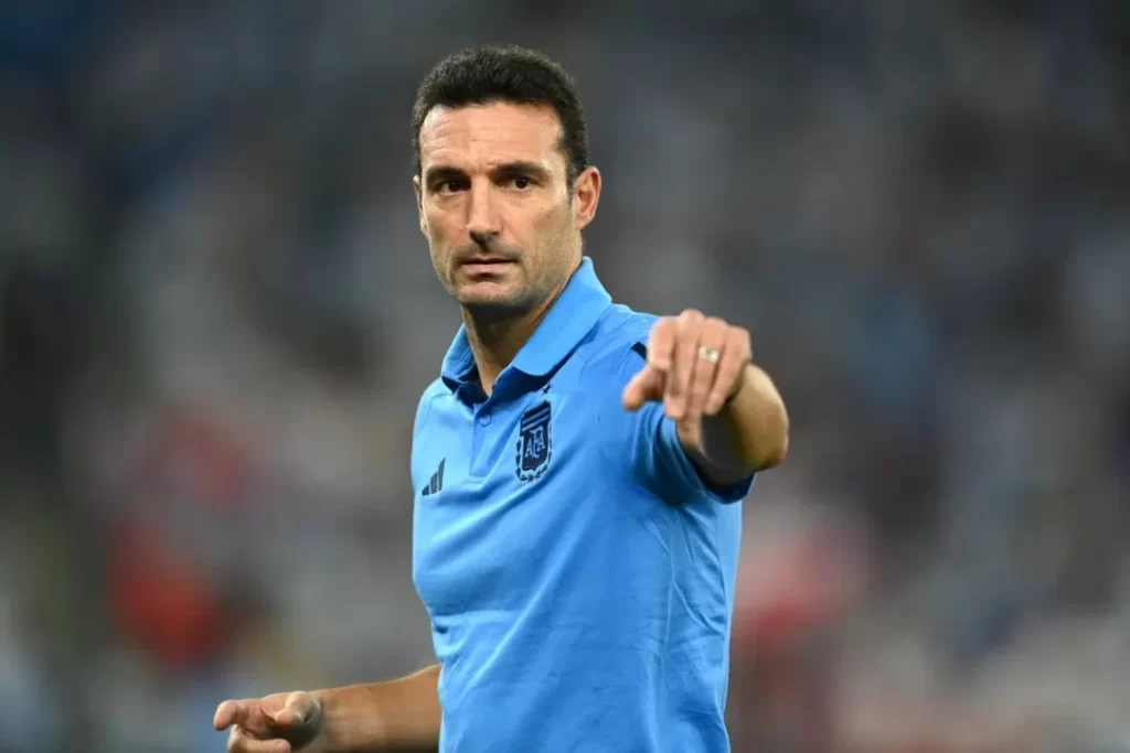Lionel Scaloni no convocaría a los futbolistas del torneo local en la próxima fecha FIFA