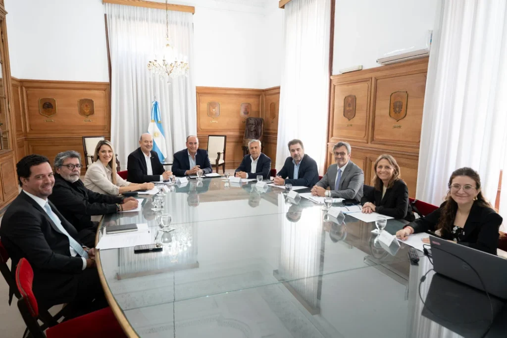 Consejo de Mayo: el Gobierno demora el envío del borrador de la reforma laboral
