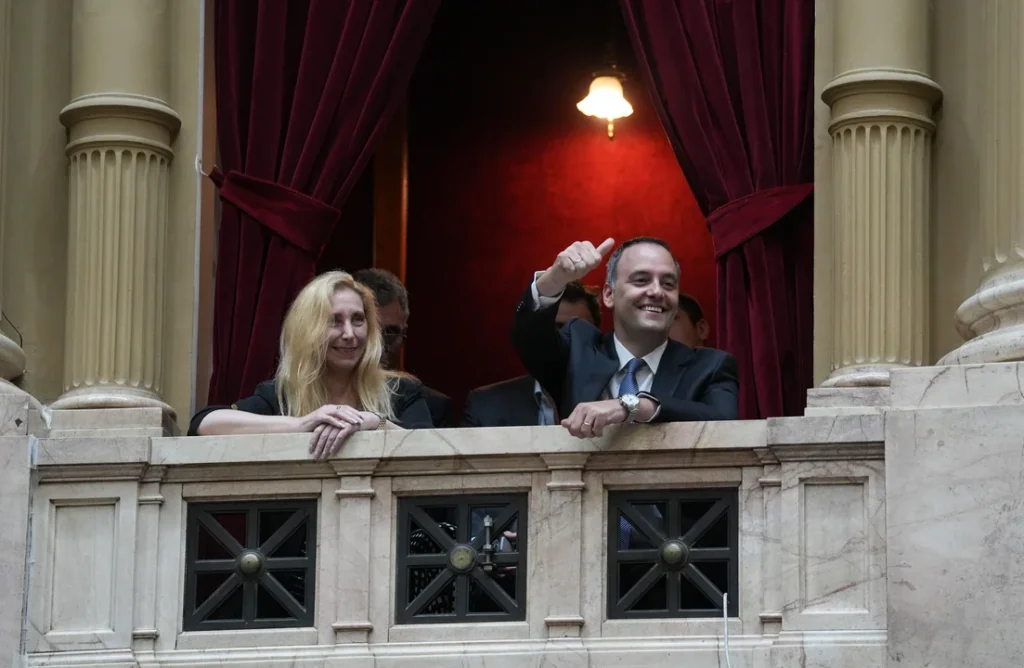 Karina Milei y Adorni desafían a Villarruel y asisten a la jura de Bullrich en el Senado
