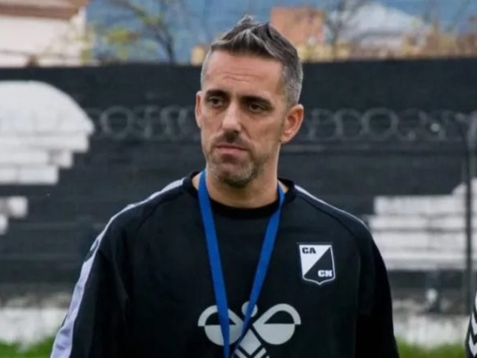 Pablo Fornasari presentó su renuncia como técnico de Central Norte