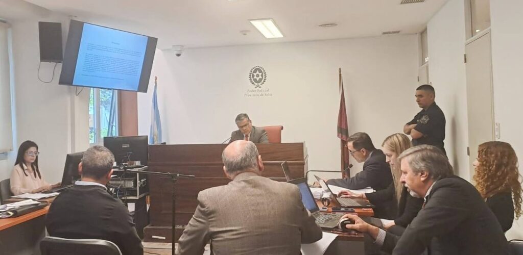 Coronel Moldes: Jornada de alegatos en el juicio por el doble homicidio de los hermanos Suárez