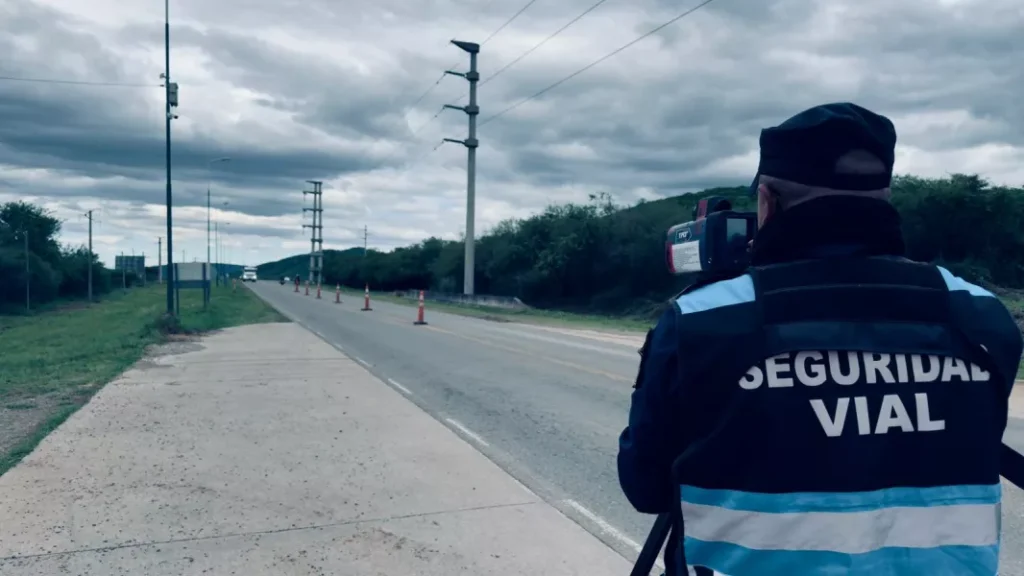 Intensos controles de velocidad con cinemómetros móviles en la provincia