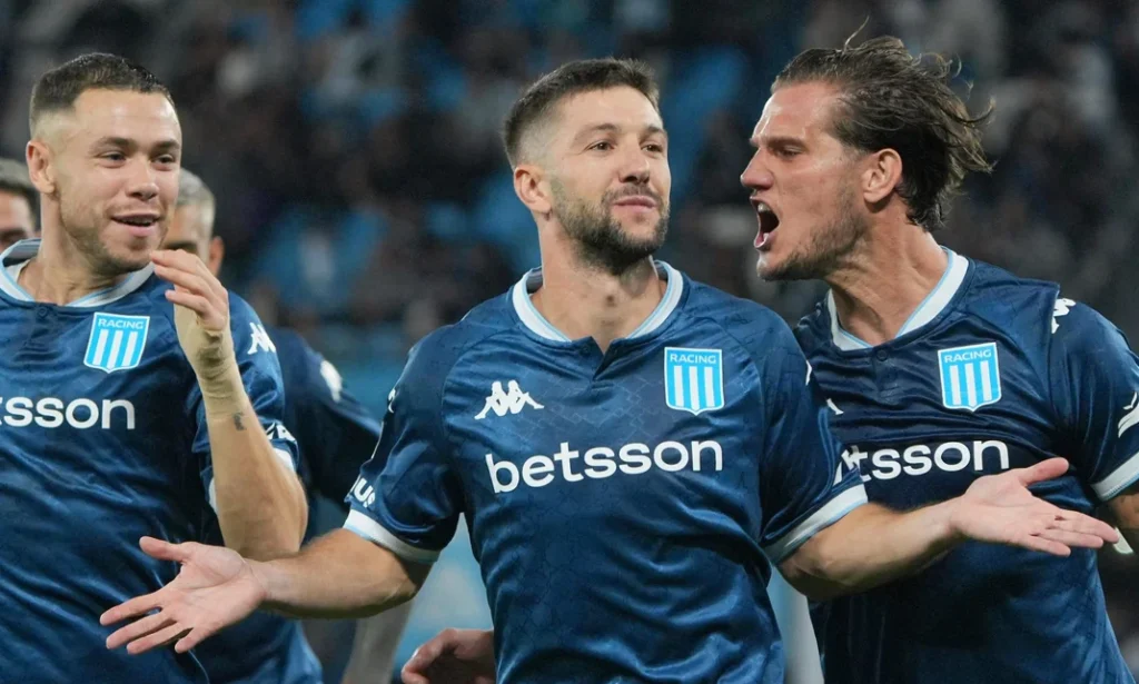 Vietto se despidió de Racing y disparó contra Costas: “Somos polos opuestos”
