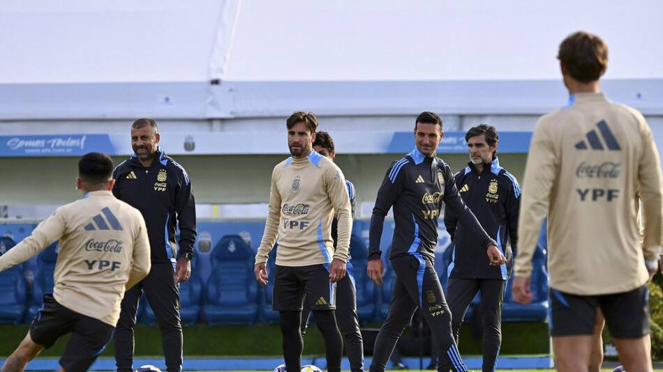 La Selección argentina evalúa un amistoso en la previa de la Finalissima
