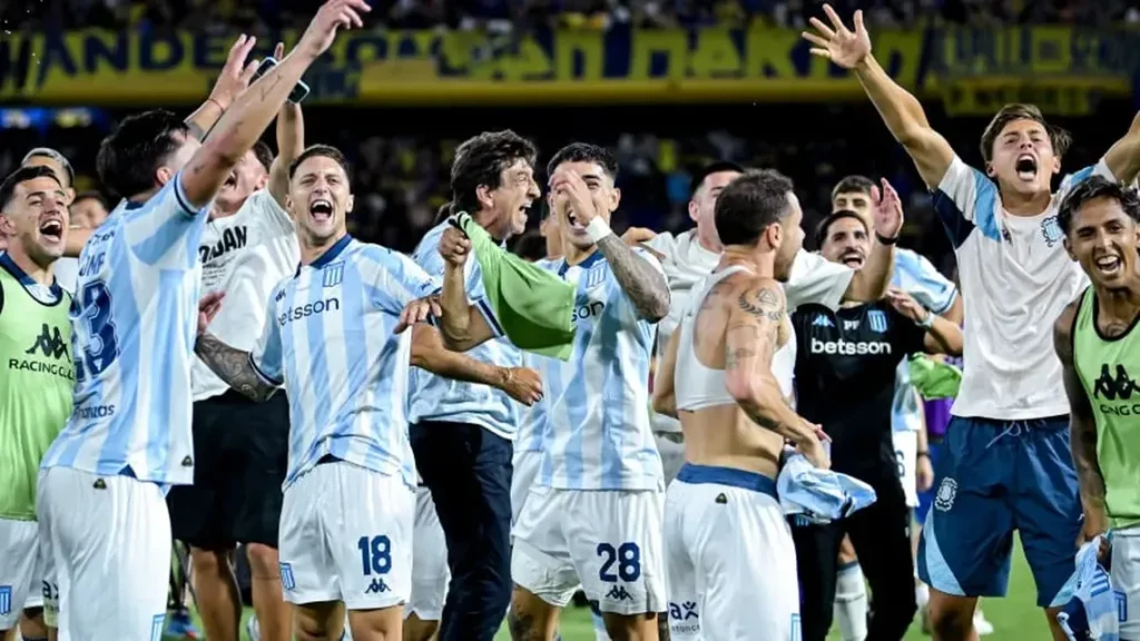 Racing dio el golpe en La Bombonera, eliminó a Boca y es finalista del Clausura