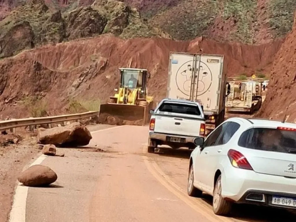 Extrema precaución en la Ruta 68 y alertas en rutas clave de Salta