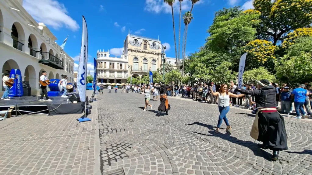 Salta dio la bienvenida al verano con una gran fiesta en el corazón de la ciudad