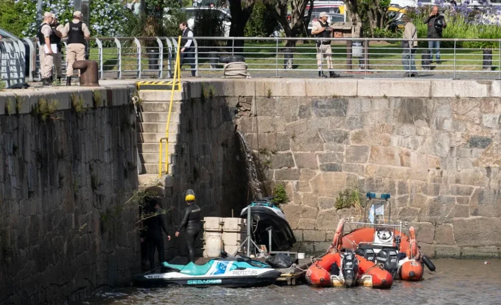 Rescataron a una mujer de 31 años que se arrojó al río en Puerto Madero