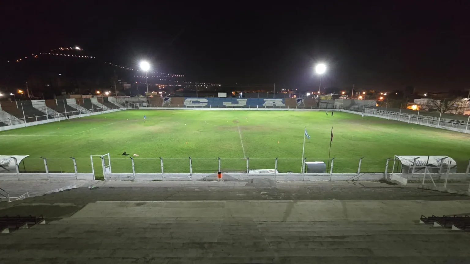 Juventud Antoniana presentará su nuevo sistema lumínico en un amistoso ante Talleres de Perico