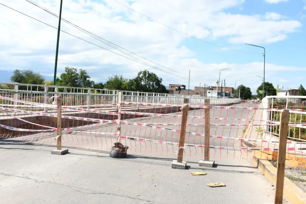 Cortes totales y operativos de desvío por daños en el puente de Santa Lucía